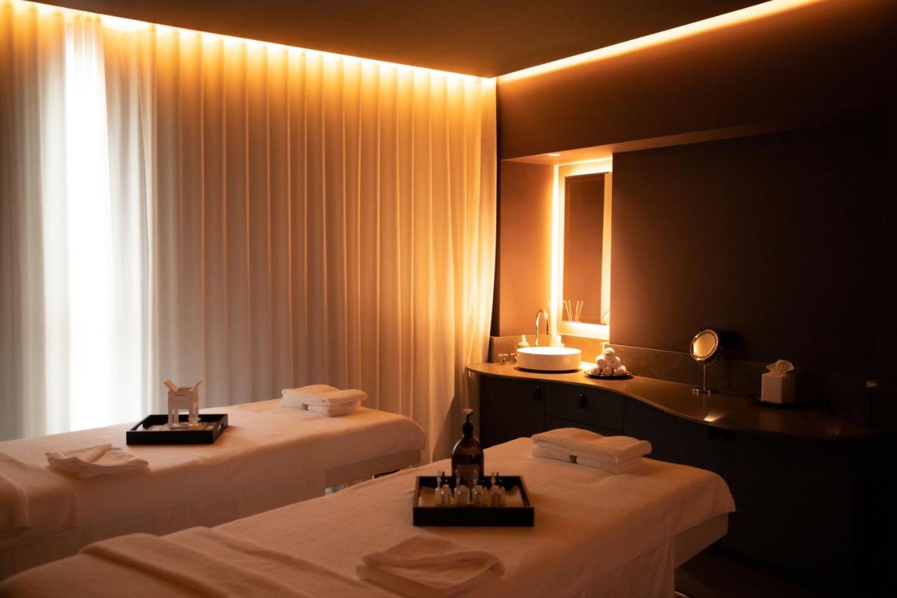 Hotel Plage Palace & Spa Palavas-les-Flots Eksteriør billede A treatment room at The Spa at The Landmark, Hong Kong