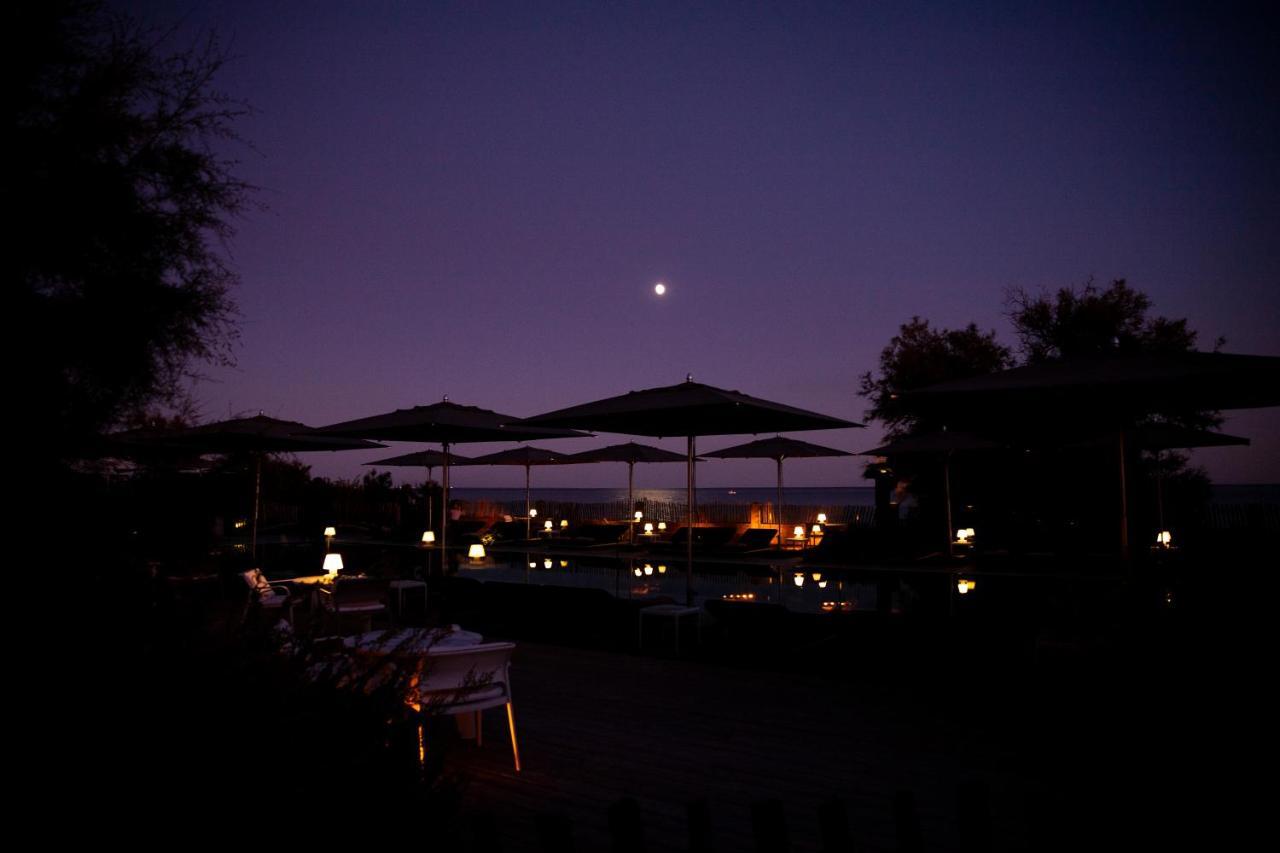 Hotel Plage Palace & Spa Palavas-les-Flots Eksteriør billede Moon over the beach